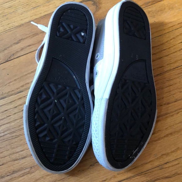 Unisex Leather Converse...WORN ONCE - Picture 2 of 3